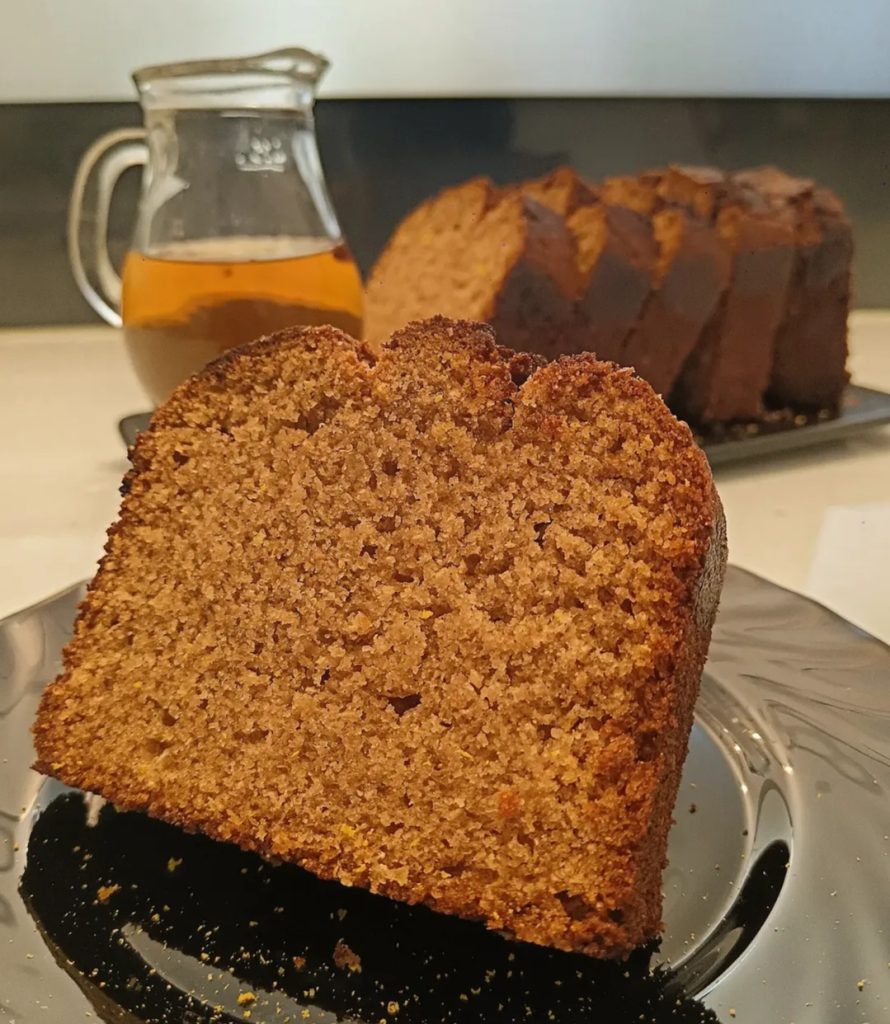 Porciones de bizcocho vegano artesanal