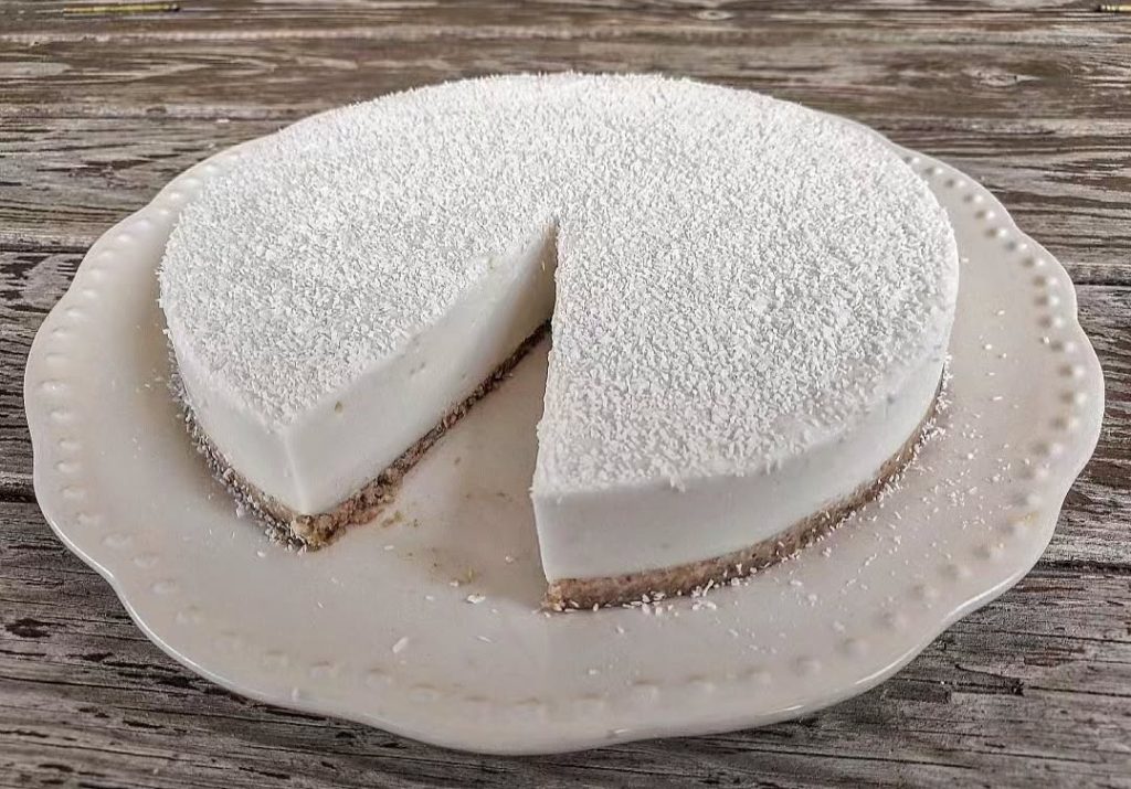 Tarta fría vegana de coco con base de galleta – My Cat’s Cake